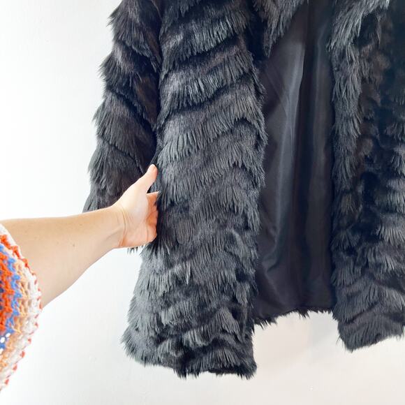 BB Dakota Its All Happening Chevron Faux Fur Winter Coat Jacket Black XS - Picture 6 of 9